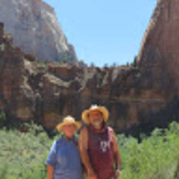 Meet your Posher, Kim - Picture 1 of 1